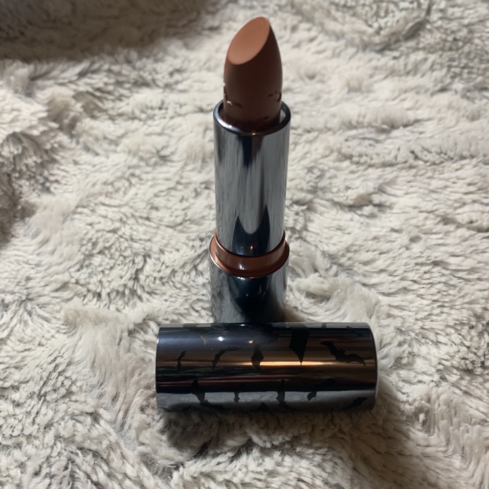 Safiya Nygaard x Colourpop Creme Lipstick - Bikini Bottom